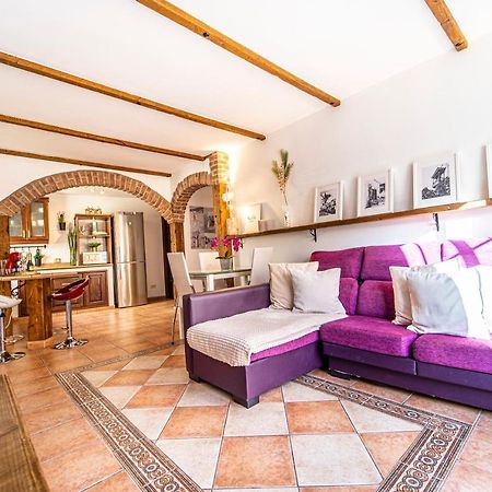 Carrizal House Airport & Digital Nomads Apartment ภายนอก รูปภาพ