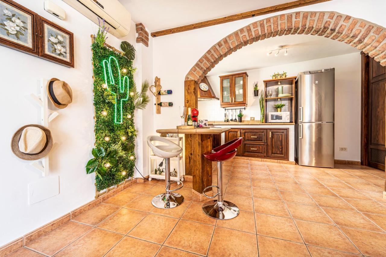 Carrizal House Airport & Digital Nomads Apartment ภายนอก รูปภาพ