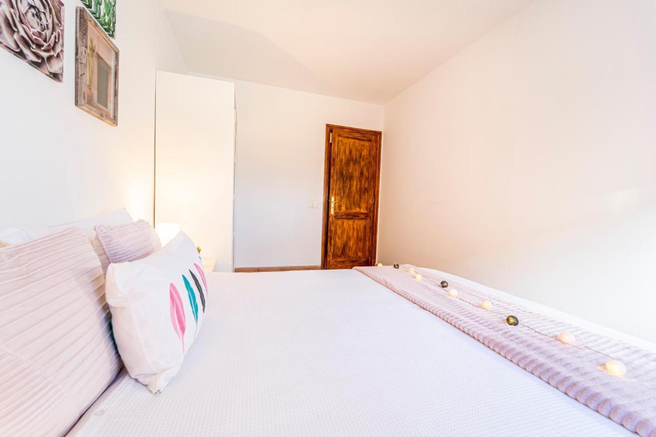 Carrizal House Airport & Digital Nomads Apartment ภายนอก รูปภาพ