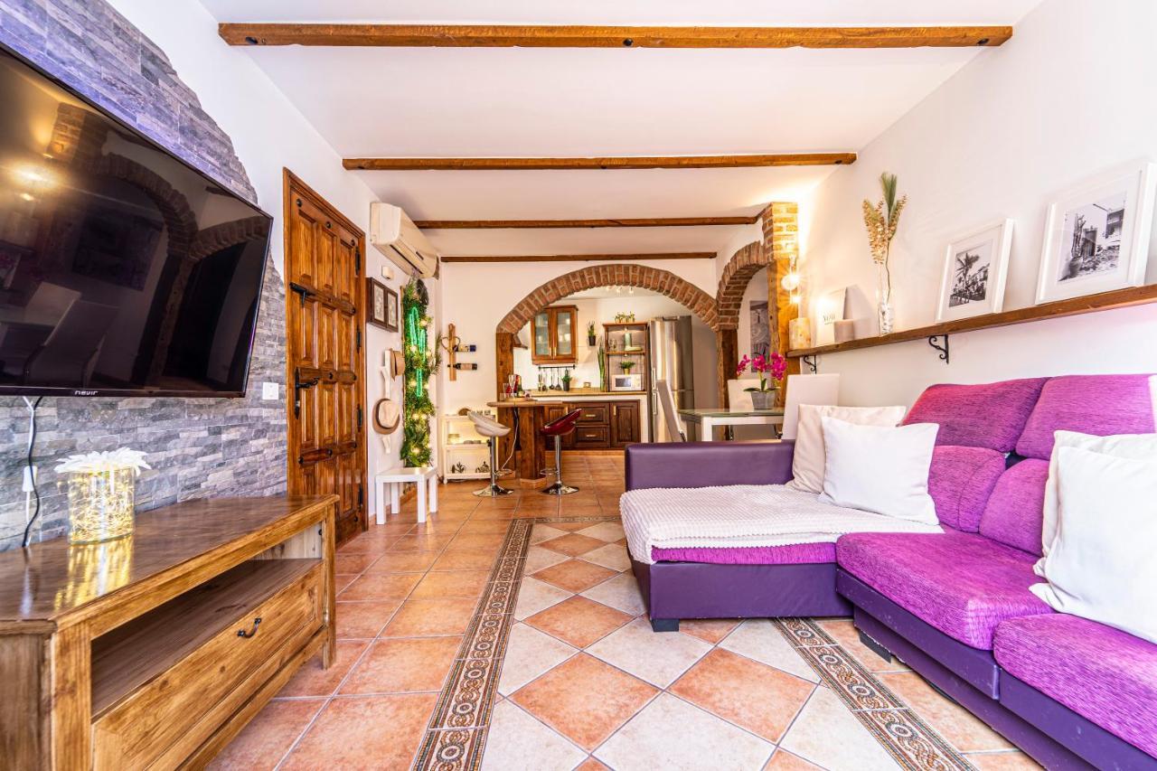Carrizal House Airport & Digital Nomads Apartment ภายนอก รูปภาพ